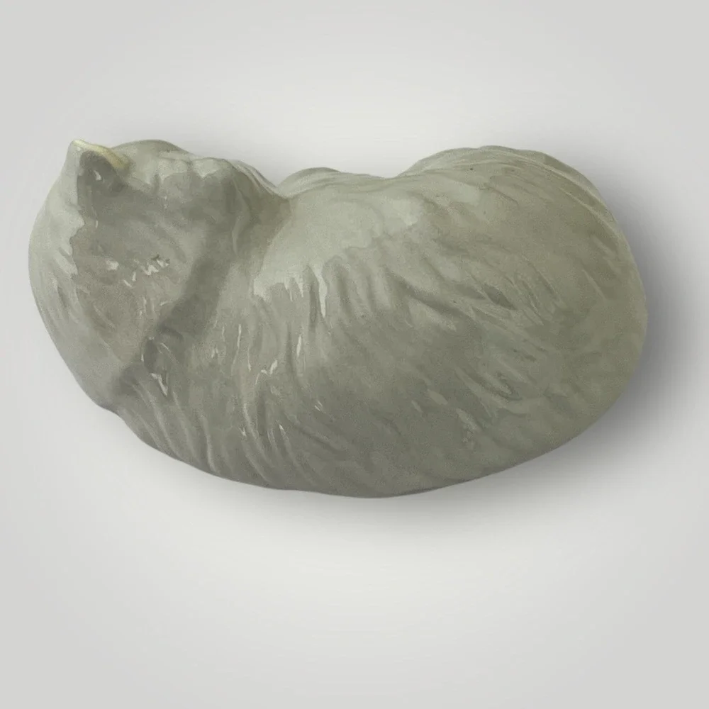 Vintage Ceramic Sleeping Persian Kitten Cat Figure Handpainted 6